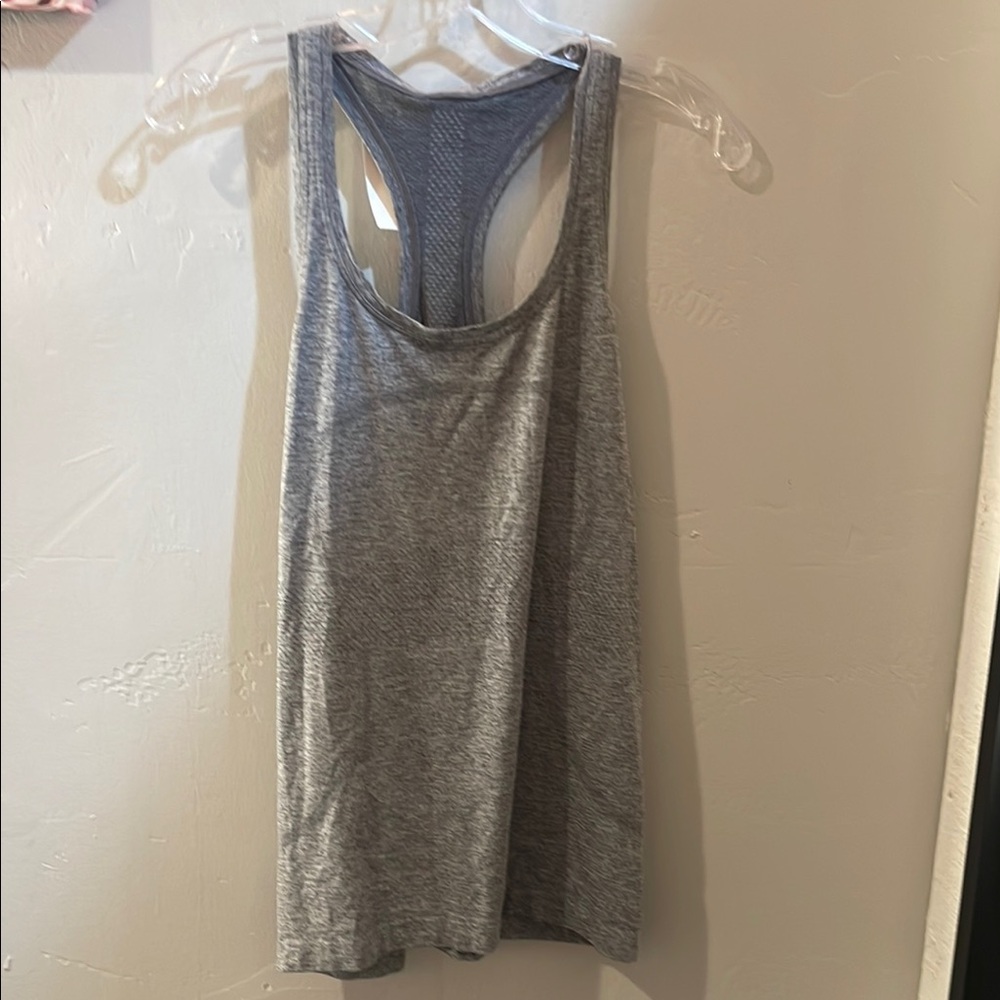 Lululemon Athletica Gray Sleeveless Tank Top